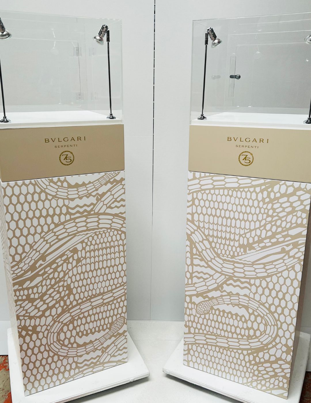 Jewellery Shop Display Plinth Display Stands